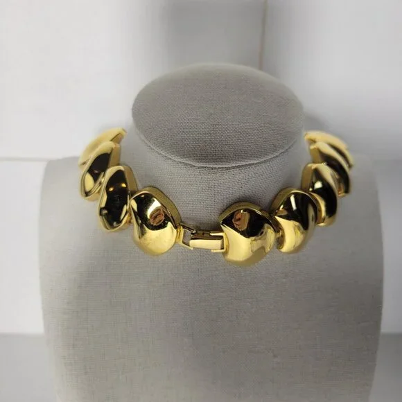 Vintage Napier Gold-Tone Chunky Formal Statement Necklace With Fold-Over Clasp - Picture 2 of 3